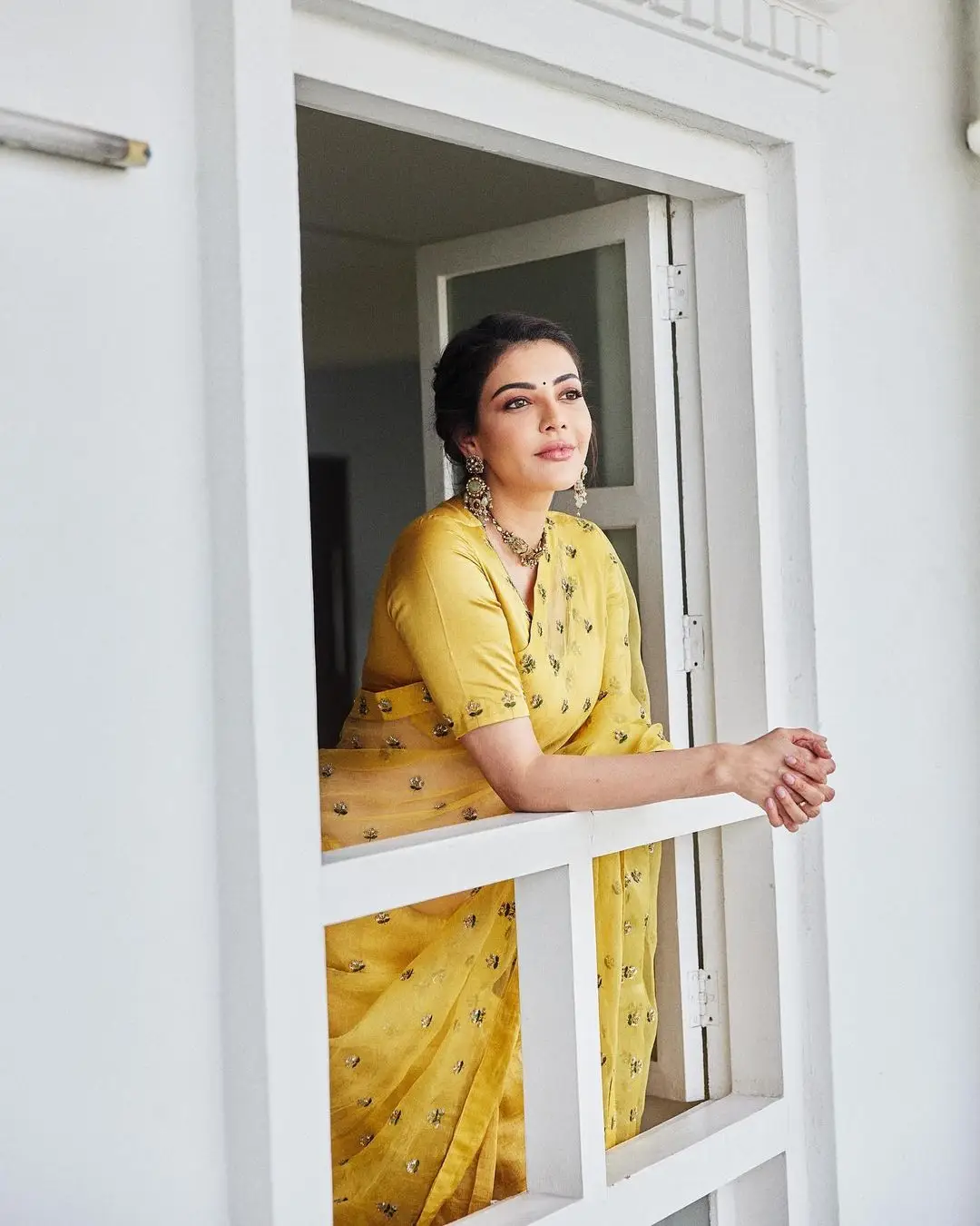 Kajal Aggarwal in Indian Tradition Yellow Color Saree Blouse